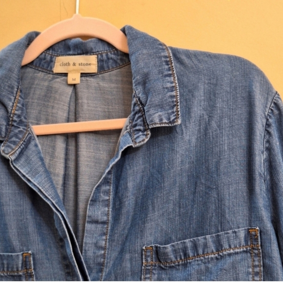 CLOTH & STONE Size M Blue Chambray Raw Hem Fringe Button Up Shirt - Picture 2 of 7